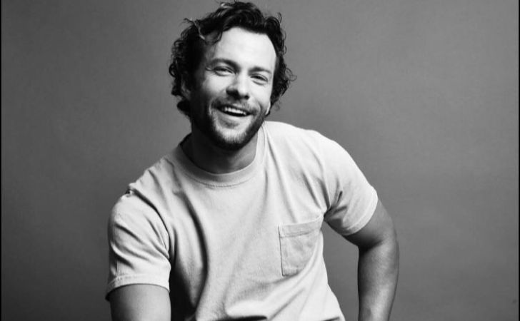 Kyle Schmid - 9 Facts You Need to Know